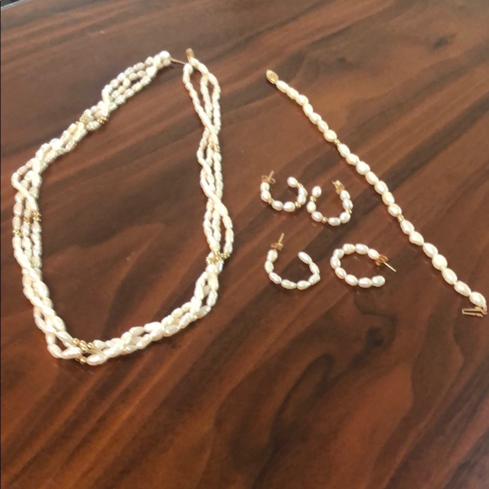 Baroque pearls  14k set